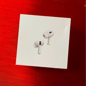 AirPods Pro (2nd Generation) w/ MagSafe Charging Case